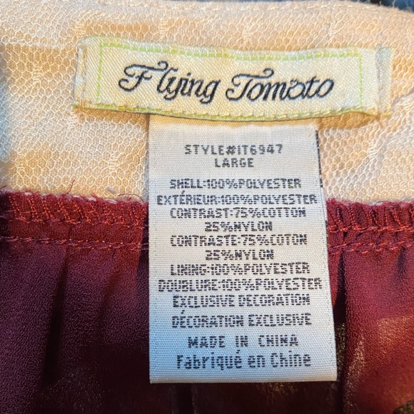 Embroidered square neck blouse - Picture 6 of 6